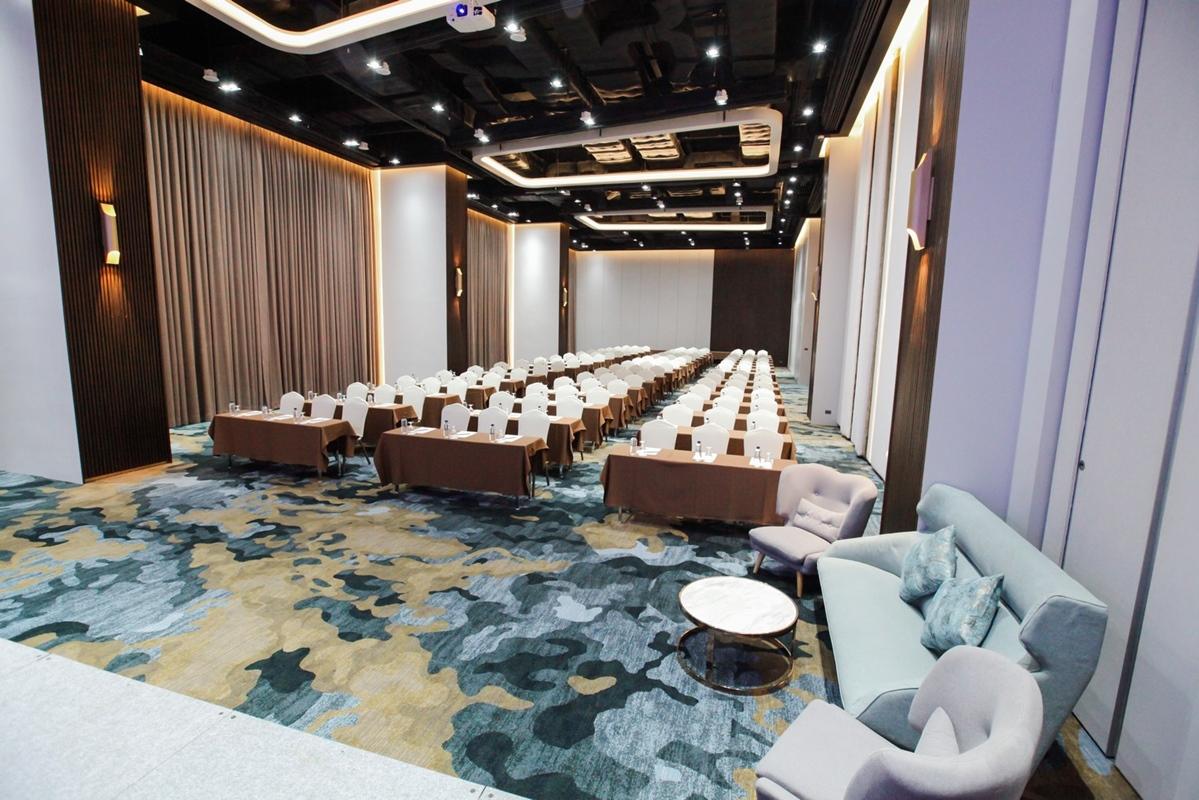 Brighton Grand Hotel Pattaya - Sha Extra Plus Luaran gambar The interior of the meeting room